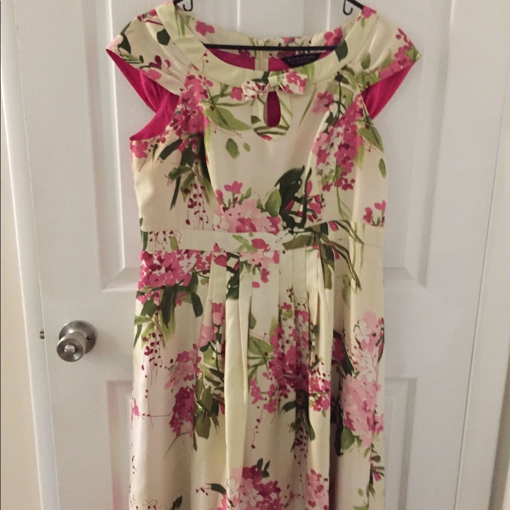 EUC Signature by Robbie Bee Floral Dress